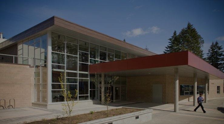 image of Oliver Wood Community Centre with link to find more information about Nanaimo community and activity centres