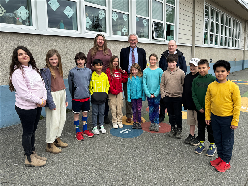 Grade 4 Departure Bay class earns top marks in climate leadership