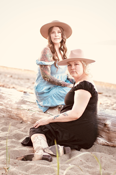 Moonshine Mollys Photo