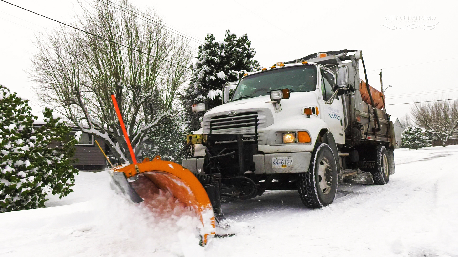 A Photo of a plow clearing a Nanaimo street