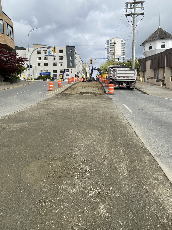 2021_04_26_Asphalt Removal_02