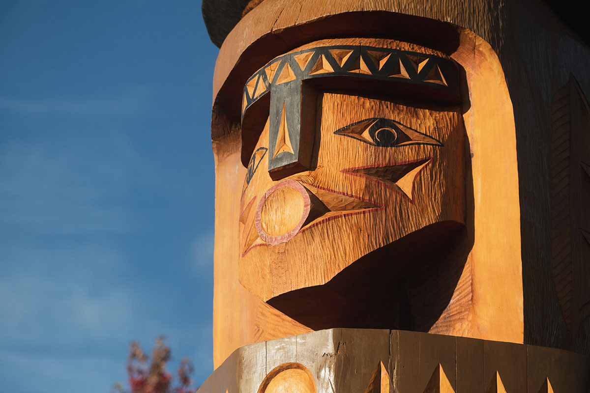 Welcome Pole by Noel Brown