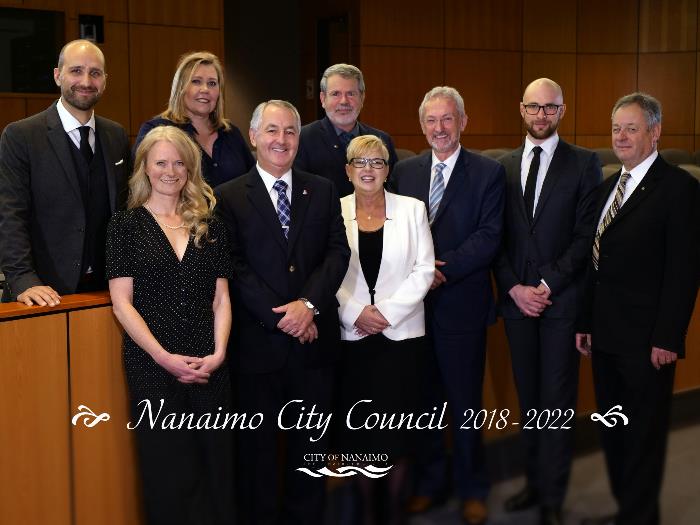 Council on Inaugural Night w Text City Council 2018-2022
